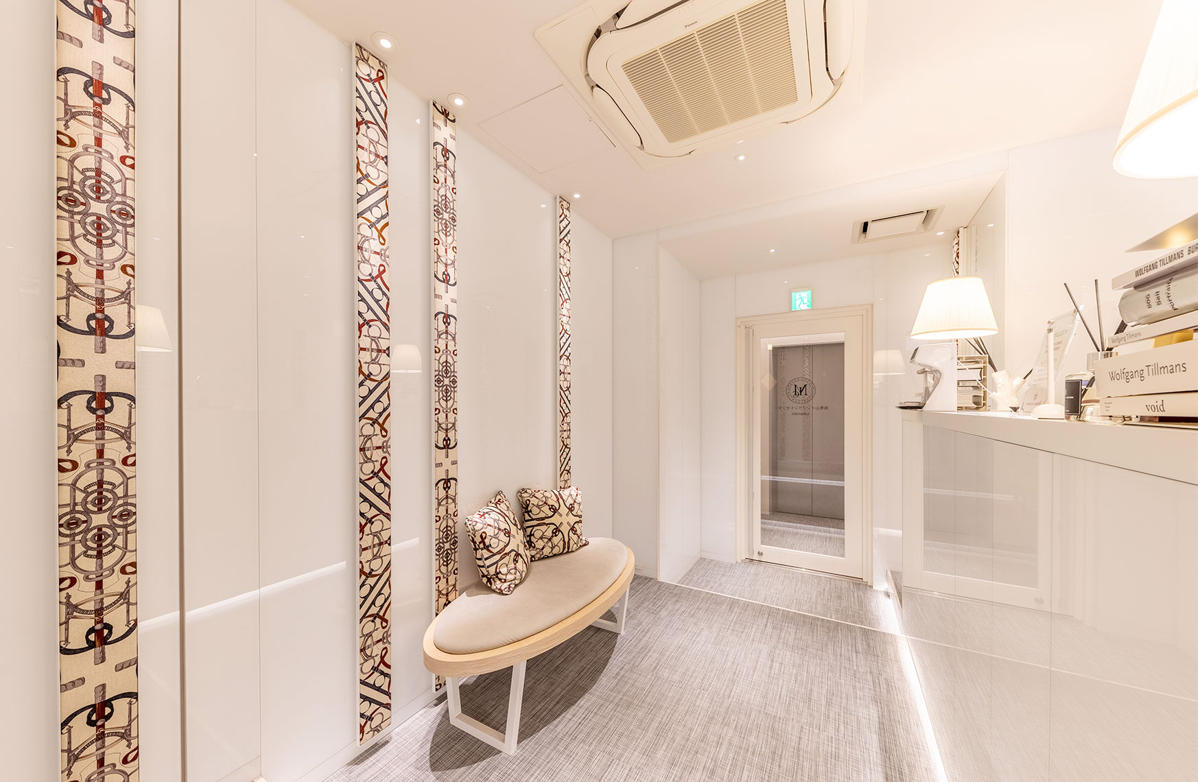 静脈内鎮静法を用いた無痛治療1日で噛める(改行)歯が入るオールオン4